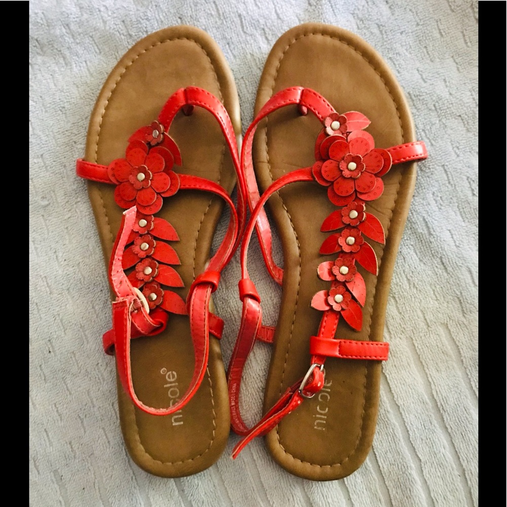 Orange flower sandals, size 10 W